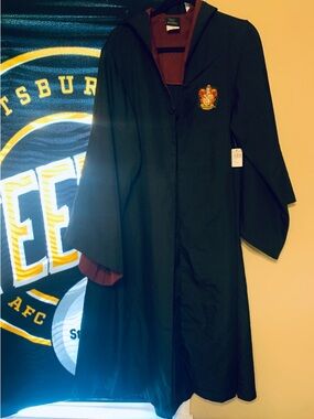 Gryffindor Black Wizard Robe with Hood - Men's Costume